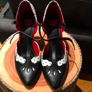 Vintage style TUK heels